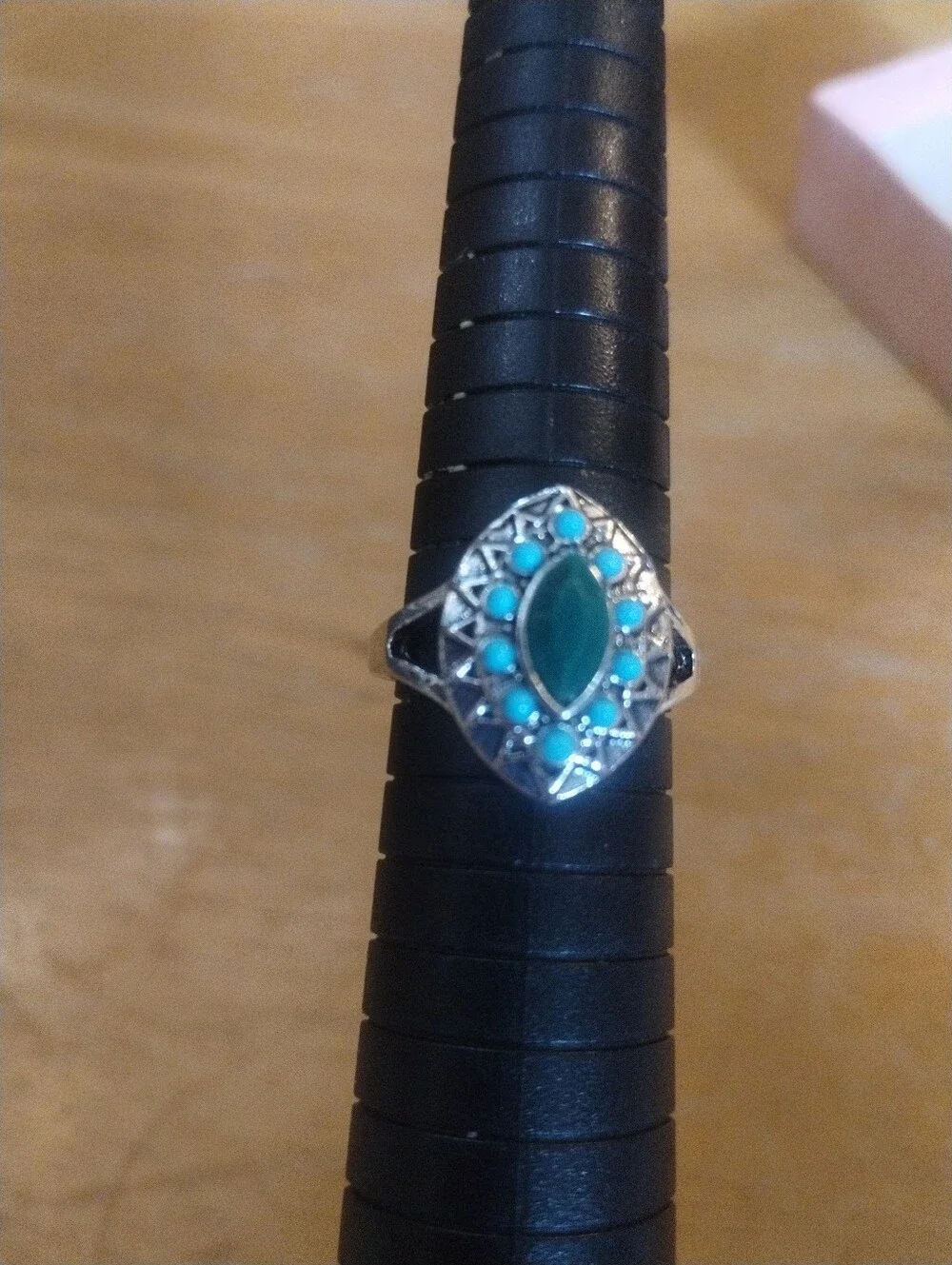 New Size 8.5 Vintage Style Green & Turquoise Fashion Ring Silver Tone Statement